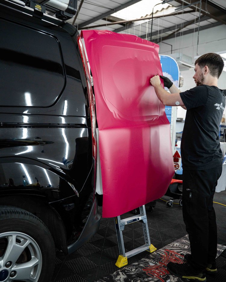 R&C Paintings and Deco